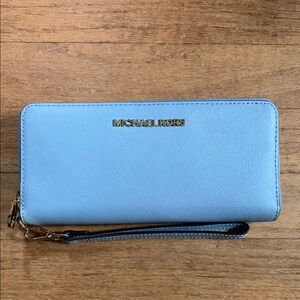 Michael Kors Travel Continental Wallet